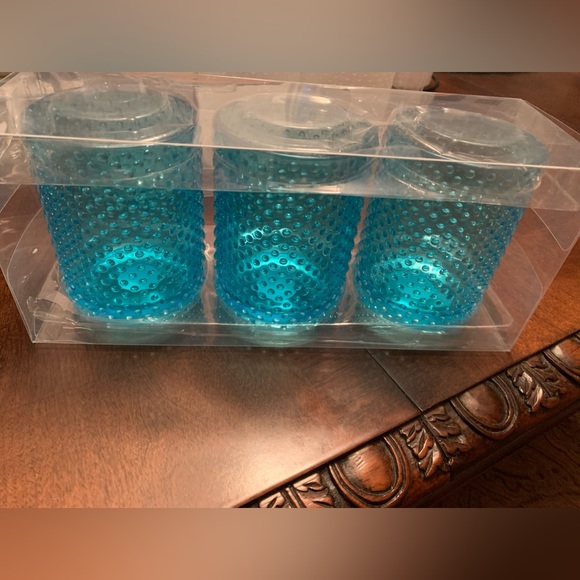 2 boxes of brand new candle holders - Picture 2 of 2